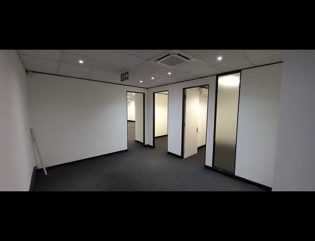 210M² OFFICE TO LET IN BRYANSTON